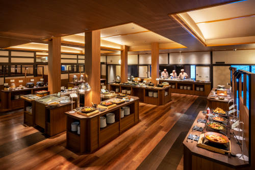 夕食バイキングレストラン「里山ダイニング」