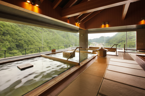 大浴場「展望ひのき癒しの湯」