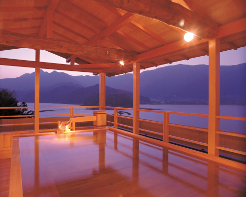 見はらし露天風呂「湖（うみ)の湯」（イメージ）