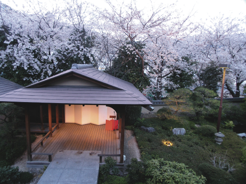 庭園舞台（春頃）