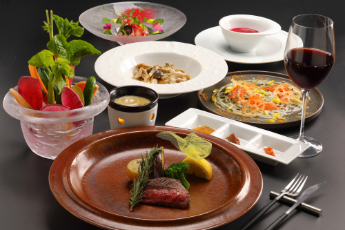 夕食（イメージ）