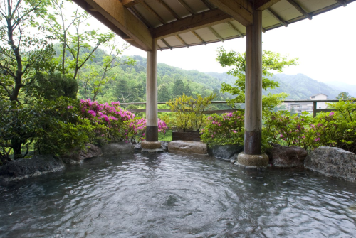 露天風呂（春頃）