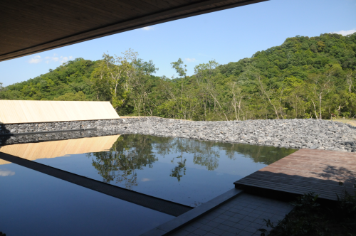 温浴施設「本草湯」