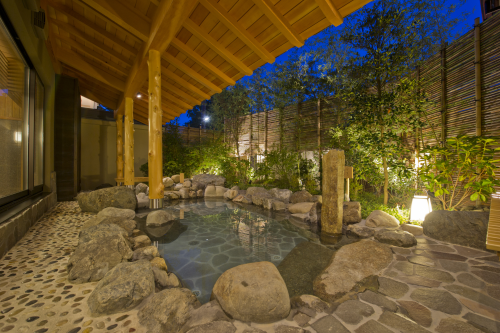 露天風呂「平安の湯」