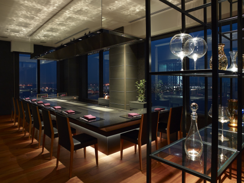 鉄板焼「さざんか」（内観）