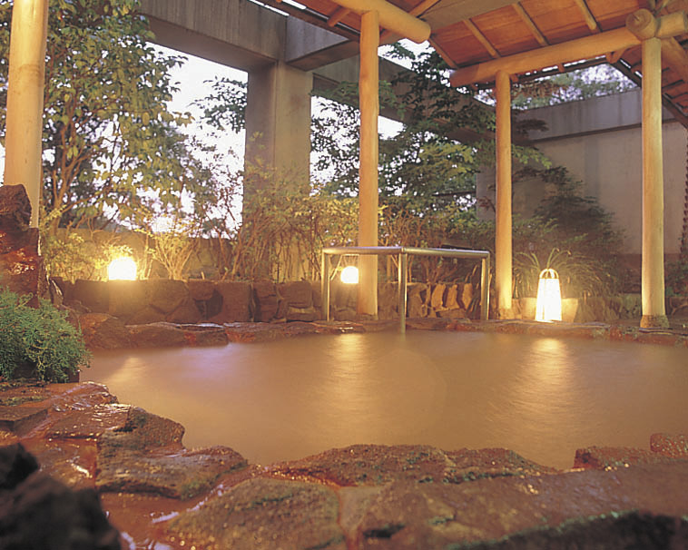 大浴場内金泉露天風呂