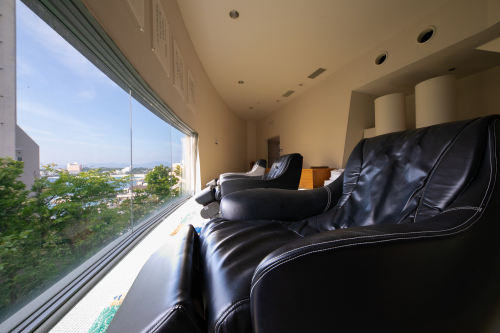 大浴場ロビーマッサージチェア