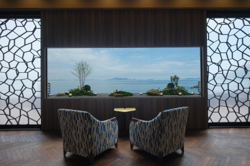 プレミアムラウンジ