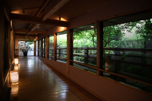 いつつばしの里渡り廊下