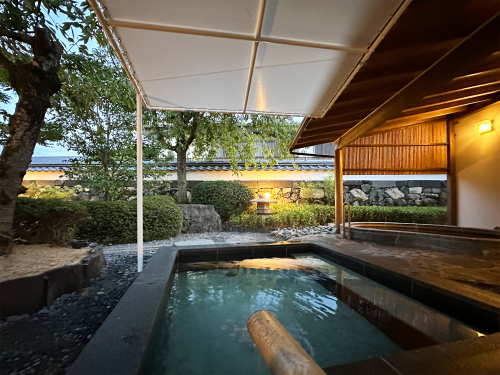 露天風呂「白壁の湯」