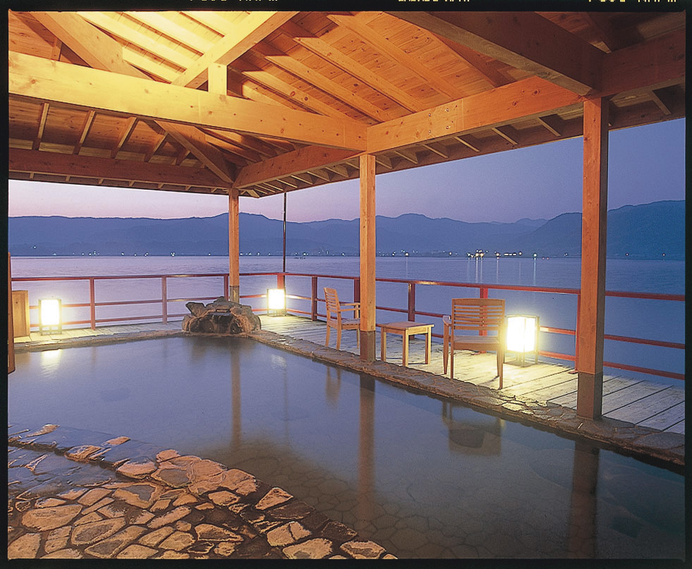 湖上露天風呂「朝陽」