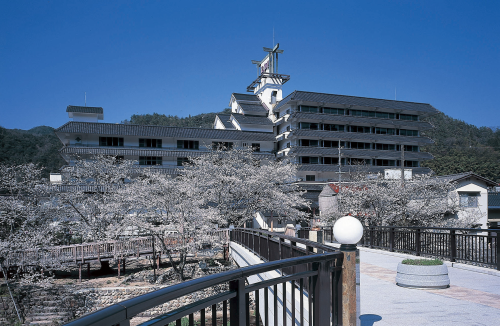 外観（春イメージ）