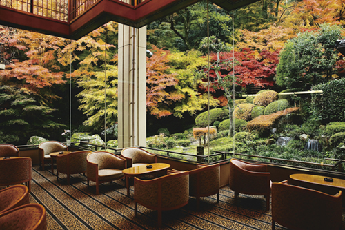 ロビー（秋イメージ）