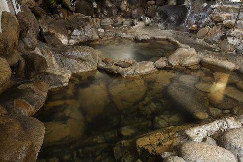 大浴場「巌窟の湯」