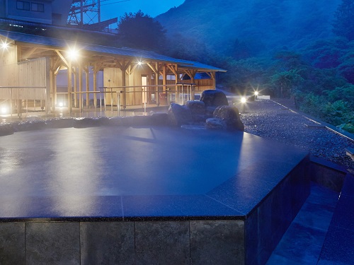 大露天風呂（岩湯）