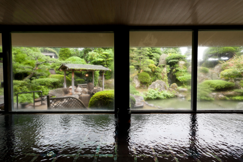 大浴場「滝見の湯」