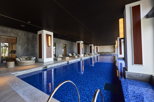 インドアプール