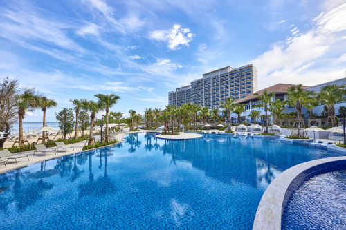 オーシャンプール（3月中旬～10月下旬）